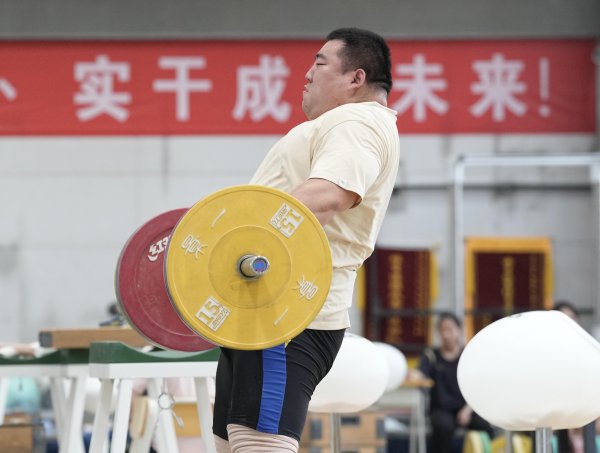 大牛网 全运探营丨举重老将全凭热爱 艾雨南五战全运会